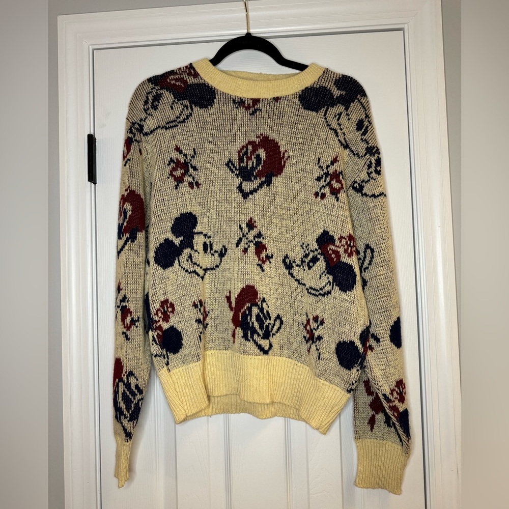 Vintage Kennington Size Medium Disney Mickey Mouse Sweater
